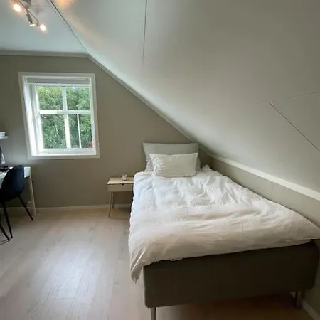 House With 5 Bedrooms, 2 Bathrooms, Available For Ons Stavanger