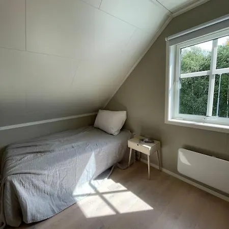 House With 5 Bedrooms, 2 Bathrooms, Available For Ons * Stavanger