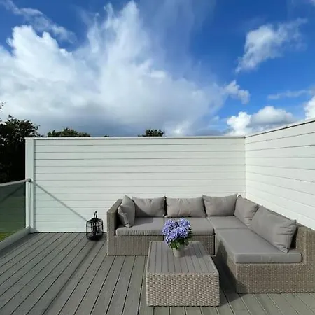 House With 5 Bedrooms, 2 Bathrooms, Available For Ons Villa Stavanger